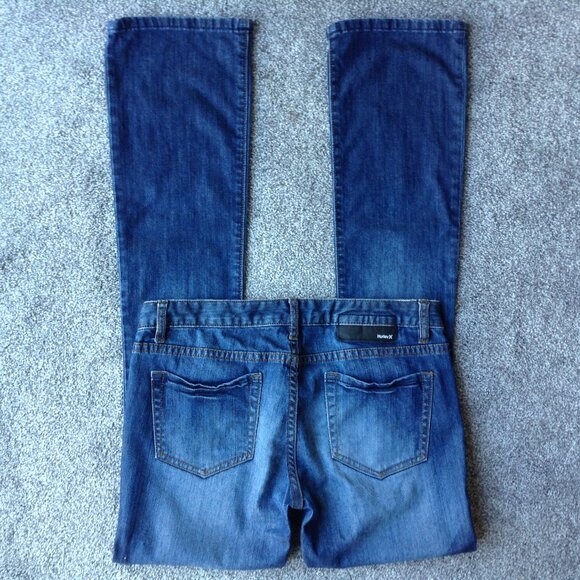 ⭐HURLEY “SKINNY BOOT” DENIM JEAN in Medium Wash, size 26⭐ - Picture 3 of 6